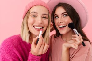 Pierwsze kosmetyki do makijażu dla nastolatki